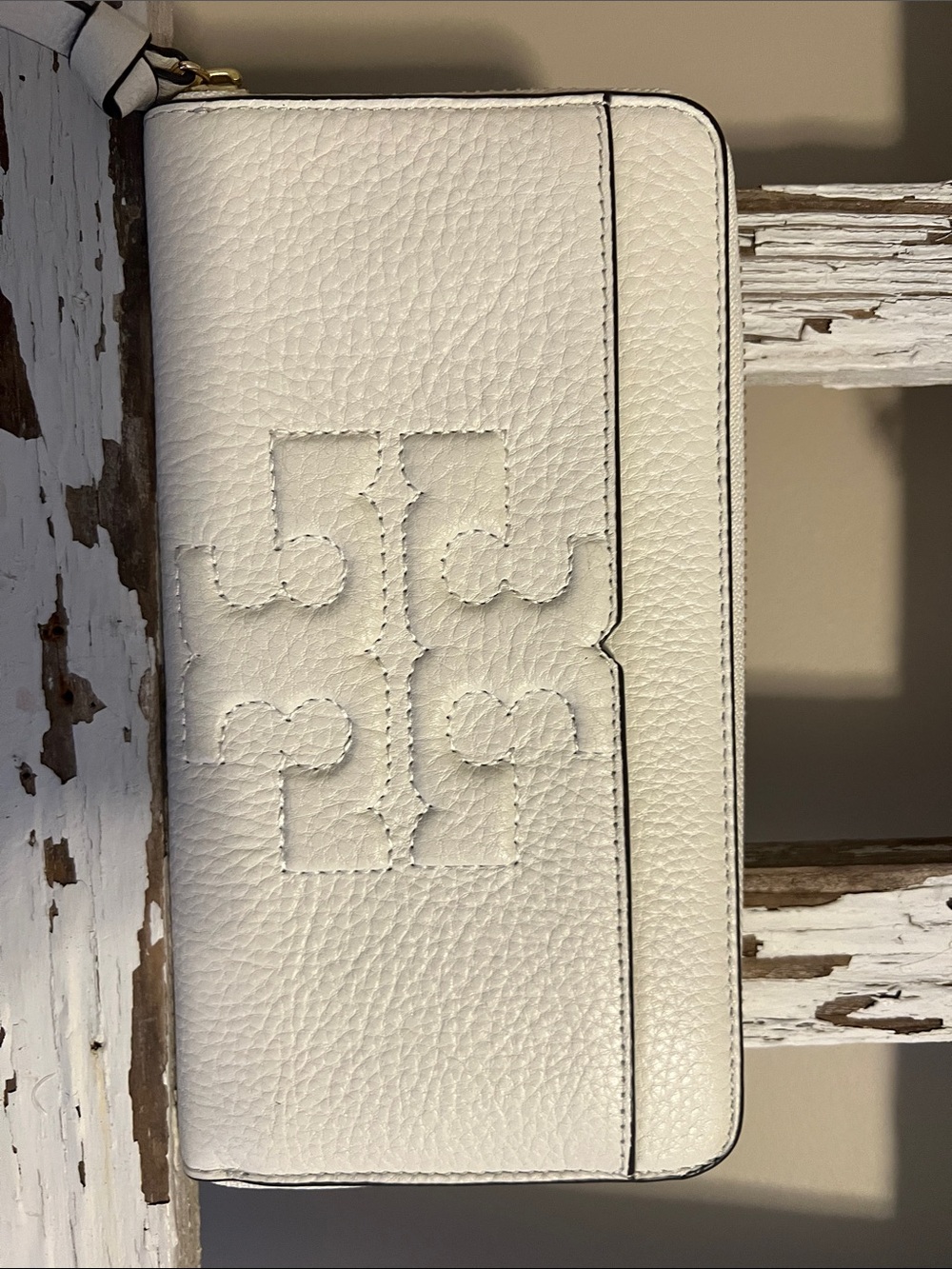 Tory Burch White PebbledShoulder Tote with With wallet Bombe T. Rare - Picture 6 of 10